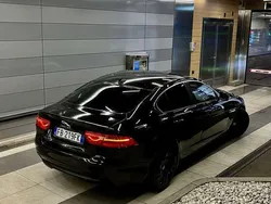 Usata 2015 Jaguar XE Portfolio Tre volumi | 12.300 € (Buon prezzo)