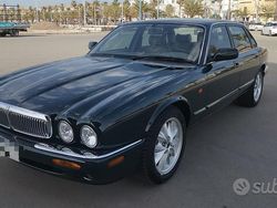 Verde Usata 1998 Jaguar XJ8 Executive Tre volumi | 22.000 €