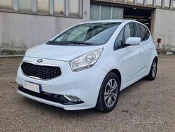 Bianco Usata 2015 Kia Venga Due volumi | 8500 € (Molto cara)