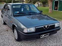 Usata 1989 Alfa Romeo 33 Tre volumi | 4500 €
