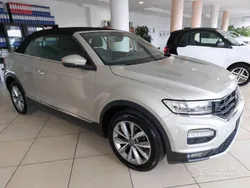 Grigio Usata 2021 VW T-Roc Cabriolet Style Cabrio | 25.800 € (Buon prezzo)