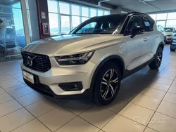 Grigio Usata 2018 Volvo XC40 R-Design SUV | 21.900 € (Buon prezzo)