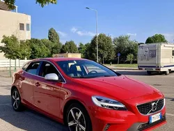 Usata 2017 Volvo V40 R-Design Station wagon | 15.000 € (Cara)
