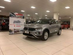 Argento Usata 2024 VW T-Roc Life SUV | 27.500 € (Buon prezzo)