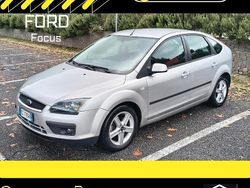 Grigio Usata 2006 Ford Focus Tre volumi | 3600 € (Buon prezzo)