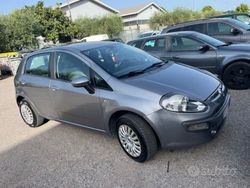 Grigio Usata 2009 Fiat Grande Punto Due volumi | 4000 €