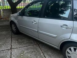 Usata 2008 Ford Fiesta Due volumi | 2400 €