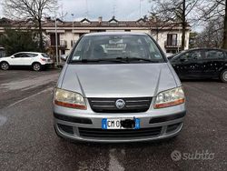 Grigio Usata 2004 Fiat Idea Monovolume | 4000 € (Molto cara)