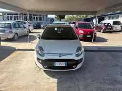 Bianco Usata 2011 Fiat Punto Evo Dynamic Due volumi | 3199 € (Buon prezzo)