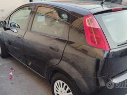 Nero Usata 2011 Fiat Punto Due volumi | 1999 €
