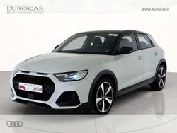 Bianco ghiacciaio metallizzato Usata 2022 Audi A1 Tre volumi | 25.900 € (Cara)