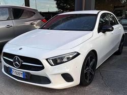 Bianco Usata 2019 Mercedes A180 Premium Tre volumi | 26.990 € (Cara)
