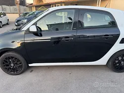 Nero Usata 2017 Smart ForFour Passion Due volumi | 9990 € (Ottimo prezzo)