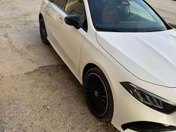 Bianco Usata 2023 Mercedes A250 Tre volumi | 35.000 € (Molto cara)