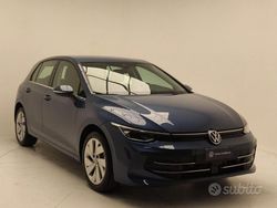 Blu Usata 2025 VW Golf Style Tre volumi | 31.950 € (Buon prezzo)