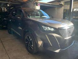 Vari colori Usata 2023 Peugeot 2008 Allure SUV | 14.500 € (Ottimo prezzo)