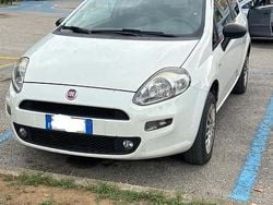 Bianco Usata 2013 Fiat Punto Due volumi | 2700 € (Buon prezzo)