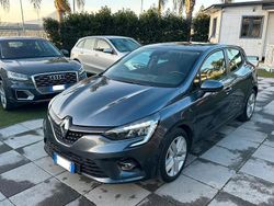 Grigio Usata 2022 Renault Clio V Tre volumi | 9500 € (Super prezzo)