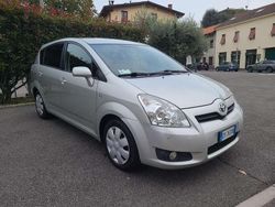 Grigio Usata 2008 Toyota Corolla Verso Sol Monovolume | 3399 € (Buon prezzo)