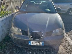 Grigio Usata 2004 Seat Ibiza Tre volumi | 1000 € (Ottimo prezzo)