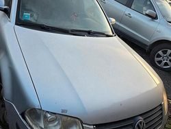 Grigio Usata 2004 VW Passat Station wagon | 1500 €