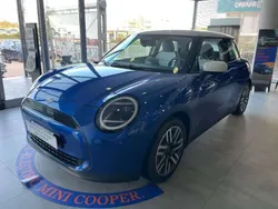 Azzurro Nuova 2024 Mini Cooper Classic Due volumi | 35.180 €