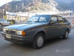 Grigio Usata 1989 Alfa Romeo 75 Tre volumi | 6800 €
