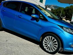 Blu Usata 2009 Ford Fiesta Due volumi | 4500 € (Cara)