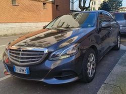 Grigio Usata 2016 Mercedes E200 Premium Tre volumi | 15.200 € (Super prezzo)