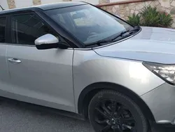 Grigio Usata 2015 Ssangyong Tivoli SUV | 7999 € (Buon prezzo)
