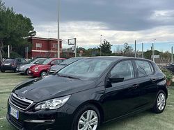 Nero Usata 2014 Peugeot 308 Access Tre volumi | 5900 € (Molto cara)