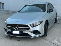 Argento Usata 2023 Mercedes A180 AMG line Tre volumi | 32.500 € (Buon prezzo)