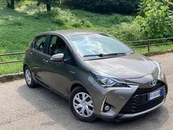 Blu Usata 2017 Toyota Yaris Hybrid Due volumi | 10.000 € (Buon prezzo)