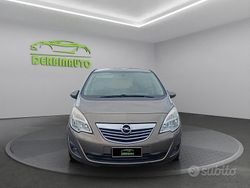Grigio Usata 2013 Opel Meriva Monovolume | 4999 € (Buon prezzo)