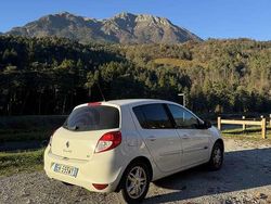 Usata 2011 Renault Clio II Dynamique Tre volumi | 3900 € (Buon prezzo)