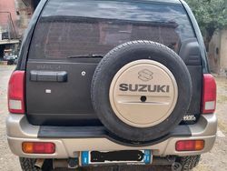 Usata 2001 Suzuki Grand Vitara SUV | 3400 € (Ottimo prezzo)