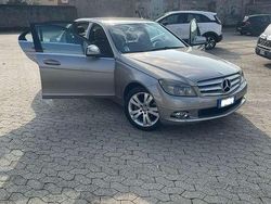 Usata 2007 Mercedes C220 Avantgarde Tre volumi | 4500 € (Buon prezzo)