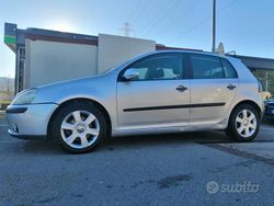 Usata 2004 VW Golf V | 2500 € (Buon prezzo)