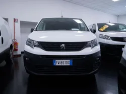 Other Usata 2019 Peugeot Partner S Monovolume | 11.627 € (Buon prezzo)
