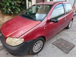 Rosso Usata 2004 Fiat Punto Due volumi | 1500 € (Buon prezzo)