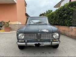 Grigio Usata 1960 Alfa Romeo Giulia Tre volumi | 6000 €