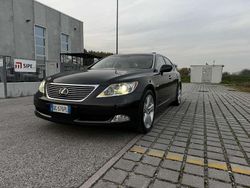 Usata 2007 Lexus LS460 Tre volumi | 18.500 €