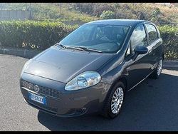 Grigio Usata 2009 Fiat Grande Punto Due volumi | 3499 € (Buon prezzo)