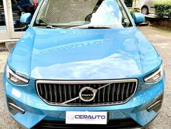 Fjord blue Usata 2023 Volvo XC40 Core SUV | 35.900 € (Molto cara)
