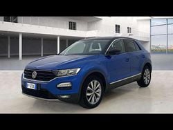 Azzurro metallizzato Usata 2019 VW T-Roc Style SUV | 16.970 € (Buon prezzo)