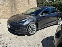 Grigio Usata 2019 Tesla Model 3 Long Range AWD Tre volumi | 24.000 € (Ottimo prezzo)