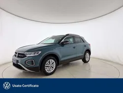 Petroleum blue metallizzato nero Usata 2023 VW T-Roc Life SUV | 21.500 € (Buon prezzo)
