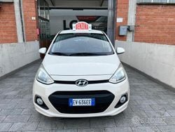 Beige Usata 2014 Hyundai i10 Style Due volumi | 6800 € (Buon prezzo)