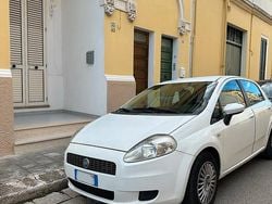 Bianco Usata 2006 Fiat Punto Tre volumi | 2000 € (Buon prezzo)
