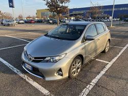 Argento Usata 2013 Toyota Auris Hybrid Lounge Tre volumi | 11.500 € (Cara)